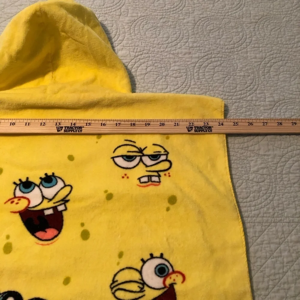Vintage Nickelodeon Sponge Bob SquarePants hooded poncho towel.